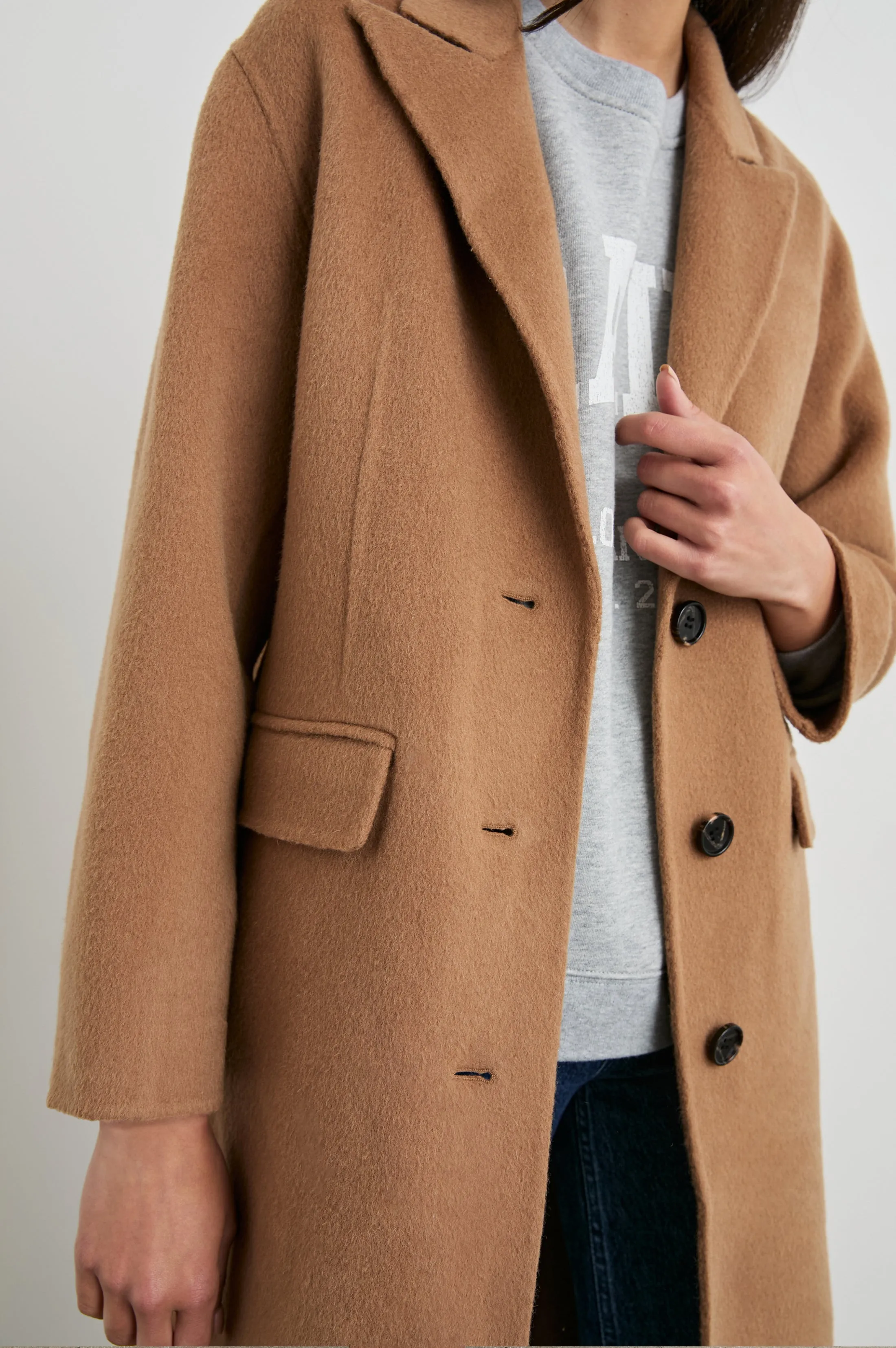 GALLERY COAT - CAMEL