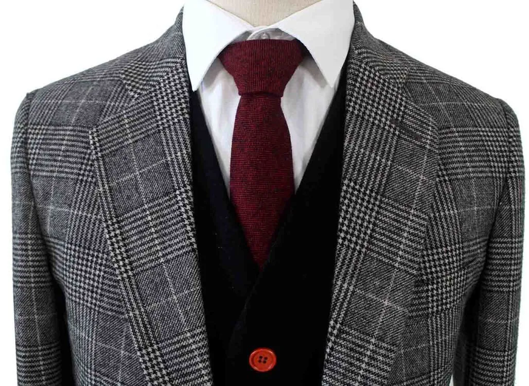 LIGHT GREY HOUNDSTOOTH PLAID TWEED 3 PIECE SUIT